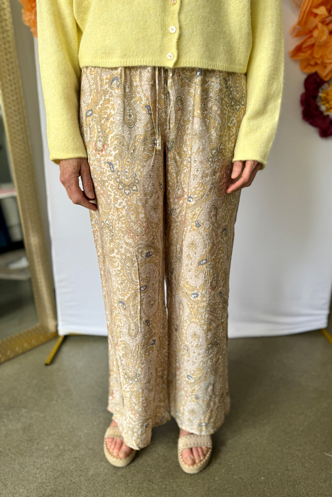 Wide Leg Flowy Pant Paisley Print