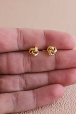 Knot Studs Gold