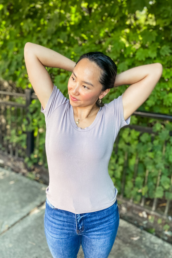 Cece Ribbed Scoop Neck Tee Soft Midnight - Lilac&Lemon