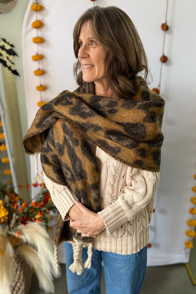 Leopard Print Knit Scarf
